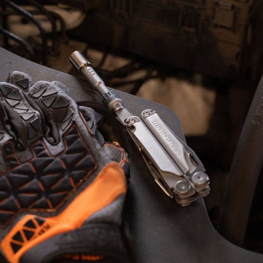 Translation missing: en.Ratchet driver in the bit driver of the Leatherman Wave