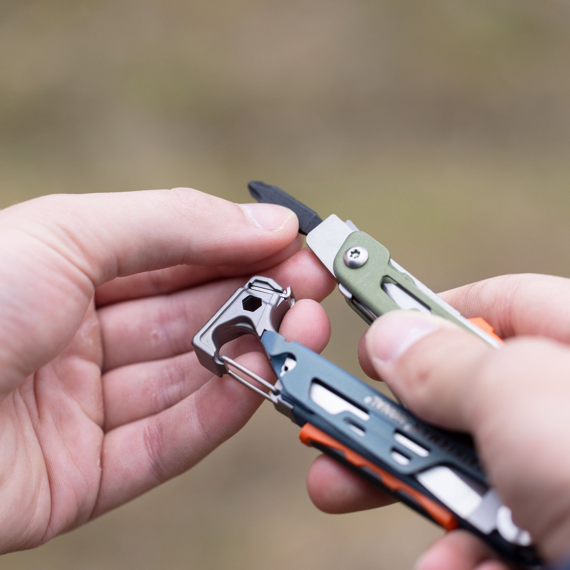 【レナード・リーチマン】 Leatherman Signal Outdoor Multi-tool | Official Site